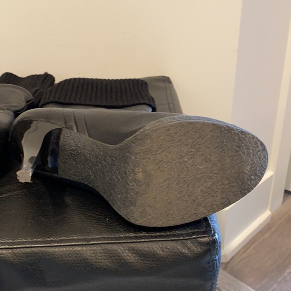 Black Ankle Boots - Picture 5 of 7